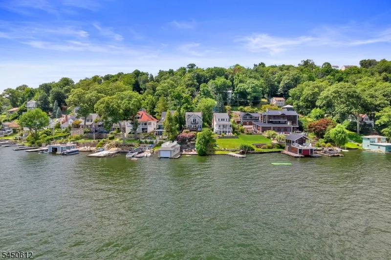 257 Lakeside Blvd Hopatcong, NJ 07843