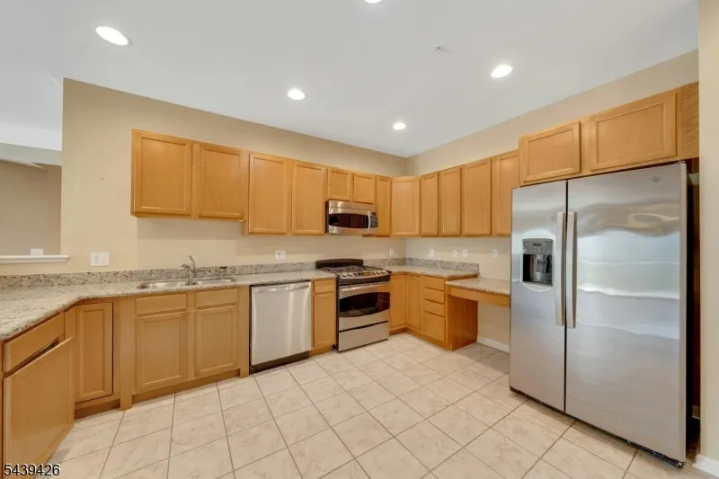 2202 Warrens Way #2202 Unit 2202 Wanaque, NJ 07465