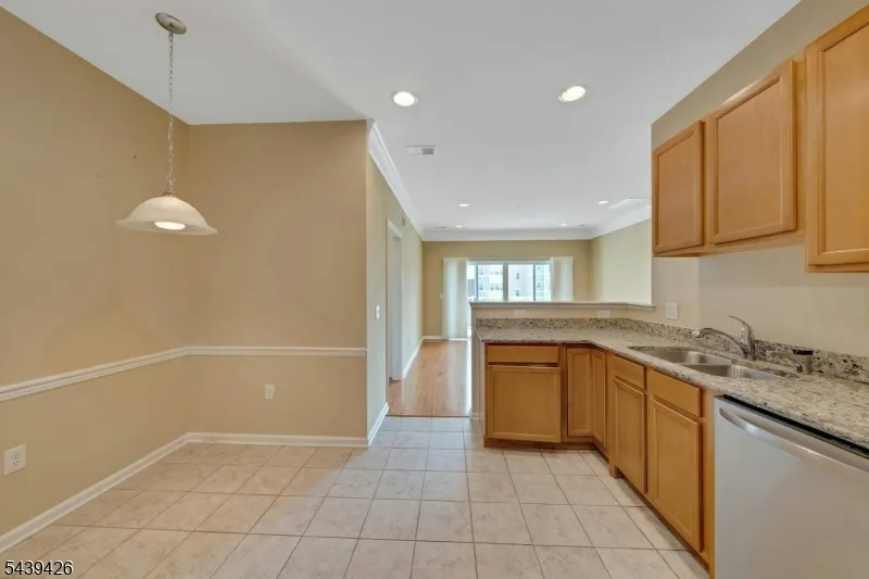 2202 Warrens Way #2202 Unit 2202 Wanaque, NJ 07465