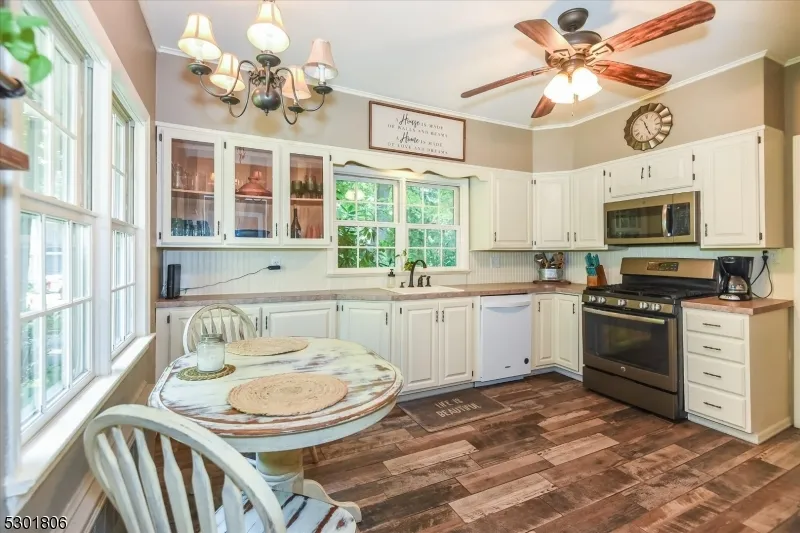 39 Circle Ave Wayne, NJ 07470