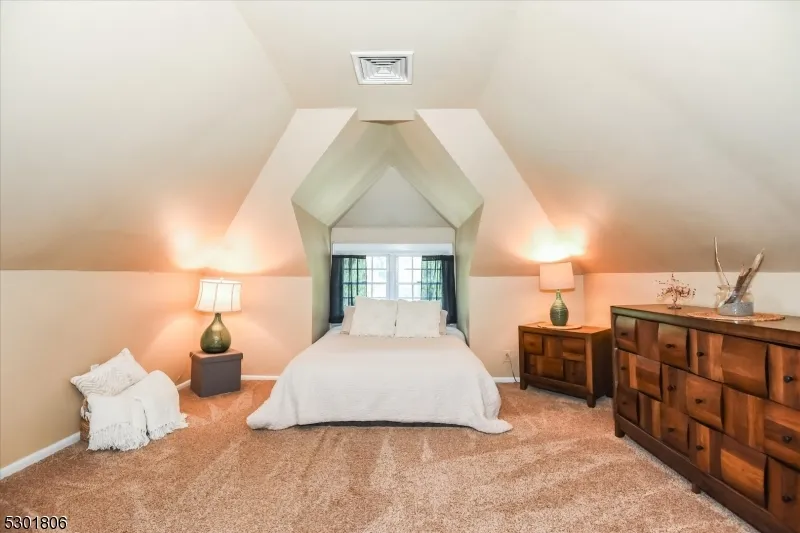 39 Circle Ave Wayne, NJ 07470
