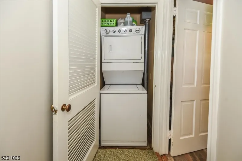 39 Circle Ave Wayne, NJ 07470