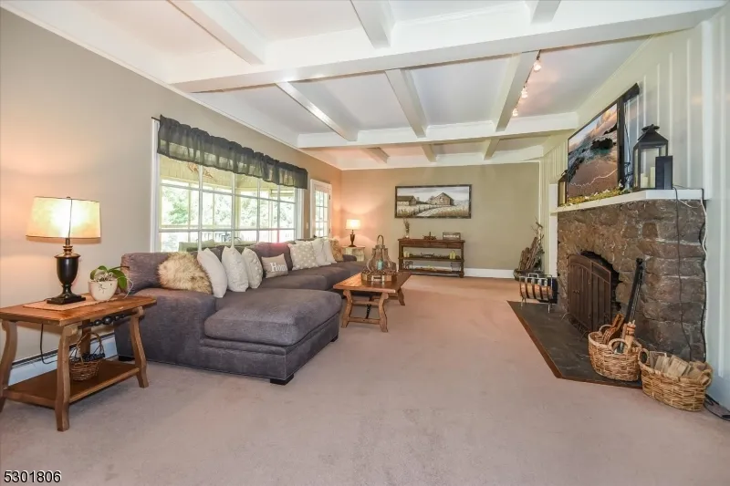 39 Circle Ave Wayne, NJ 07470
