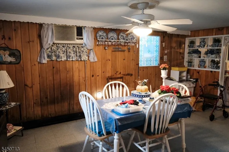 85 Strong St Wallington, NJ 07057