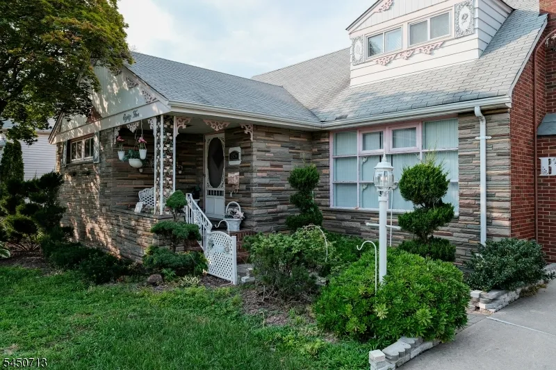 85 Strong St Wallington, NJ 07057