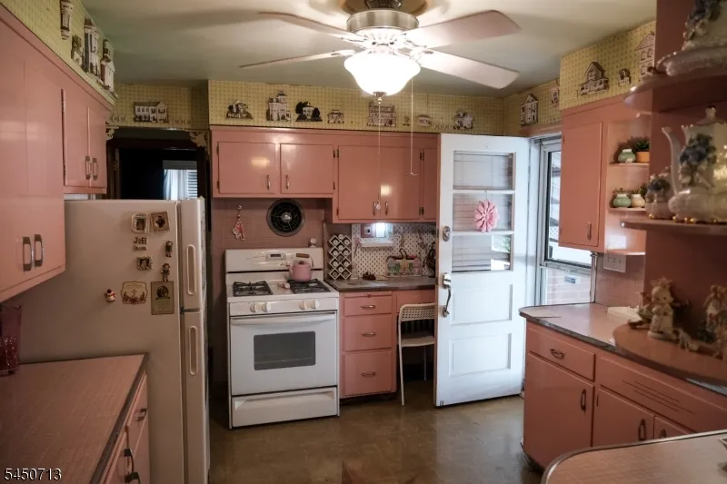 85 Strong St Wallington, NJ 07057
