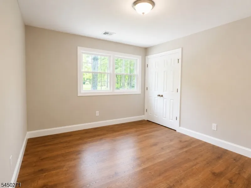220 Brook Valley Rd Montville, NJ 07082