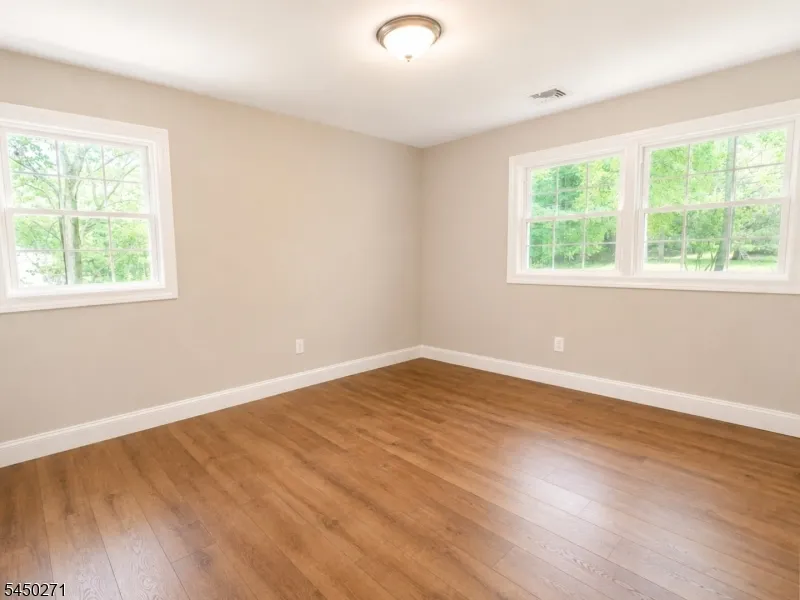 220 Brook Valley Rd Montville, NJ 07082