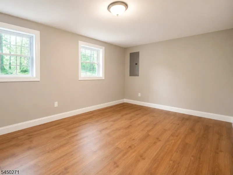 220 Brook Valley Rd Montville, NJ 07082