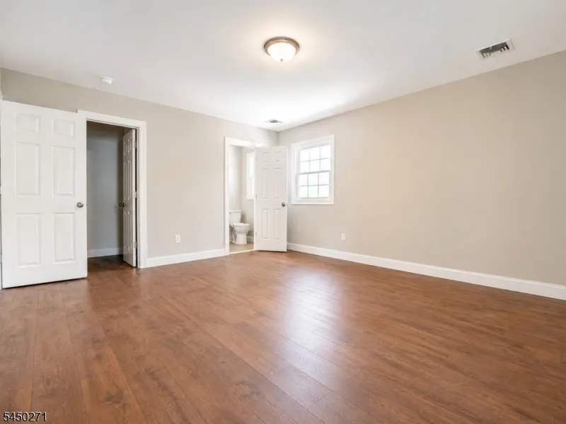 220 Brook Valley Rd Montville, NJ 07082