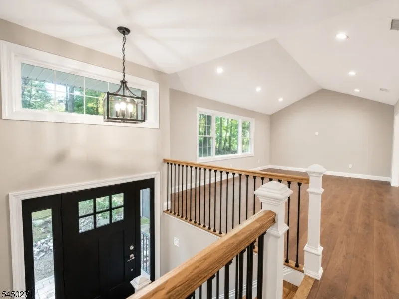 220 Brook Valley Rd Montville, NJ 07082
