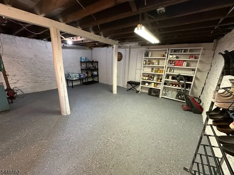 17 N Lincoln Ave Washington, NJ 07882
