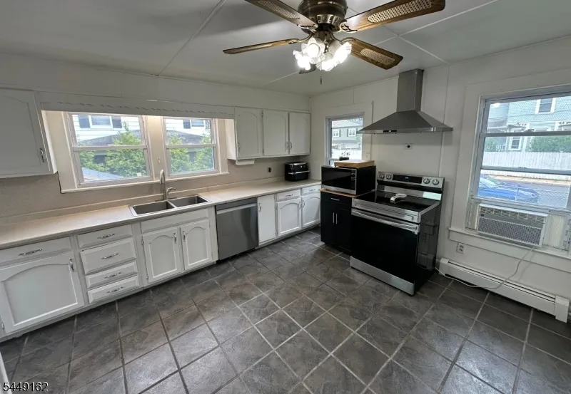 17 N Lincoln Ave Washington, NJ 07882