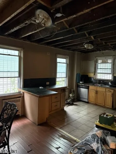 872 Lyons Ave Irvington, NJ 07111