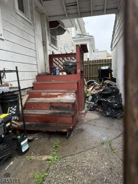 872 Lyons Ave Irvington, NJ 07111