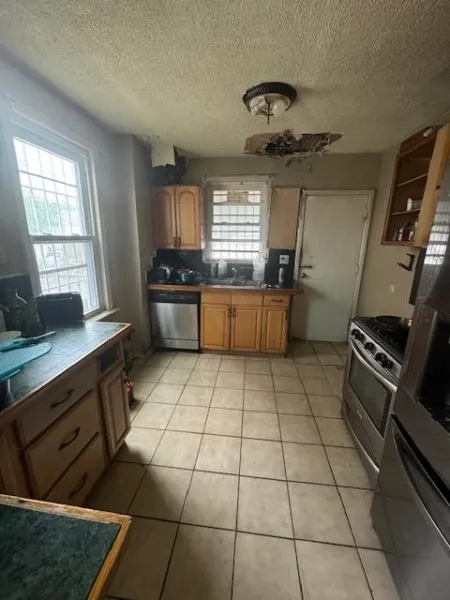 872 Lyons Ave Irvington, NJ 07111