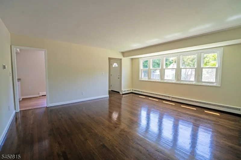 219 Haroldson Pl Pompton Lakes, NJ 07442