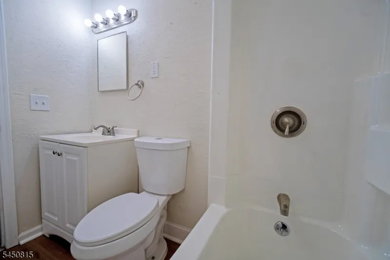 219 Haroldson Pl Pompton Lakes, NJ 07442