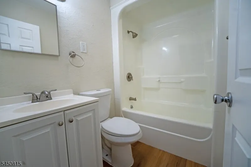 219 Haroldson Pl Pompton Lakes, NJ 07442