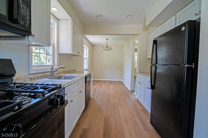 219 Haroldson Pl Pompton Lakes, NJ 07442