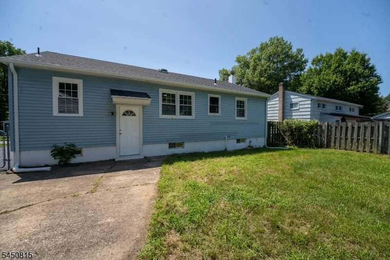 219 Haroldson Pl Pompton Lakes, NJ 07442