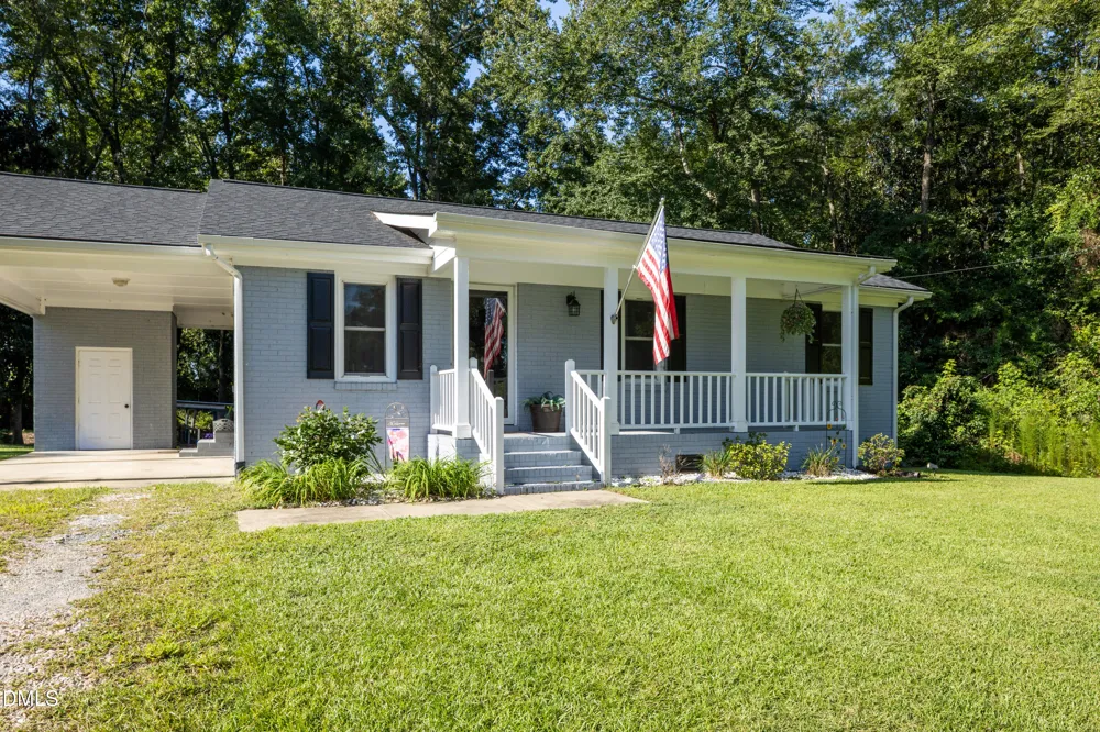 1307 W Pearsall Street Dunn, NC 28334