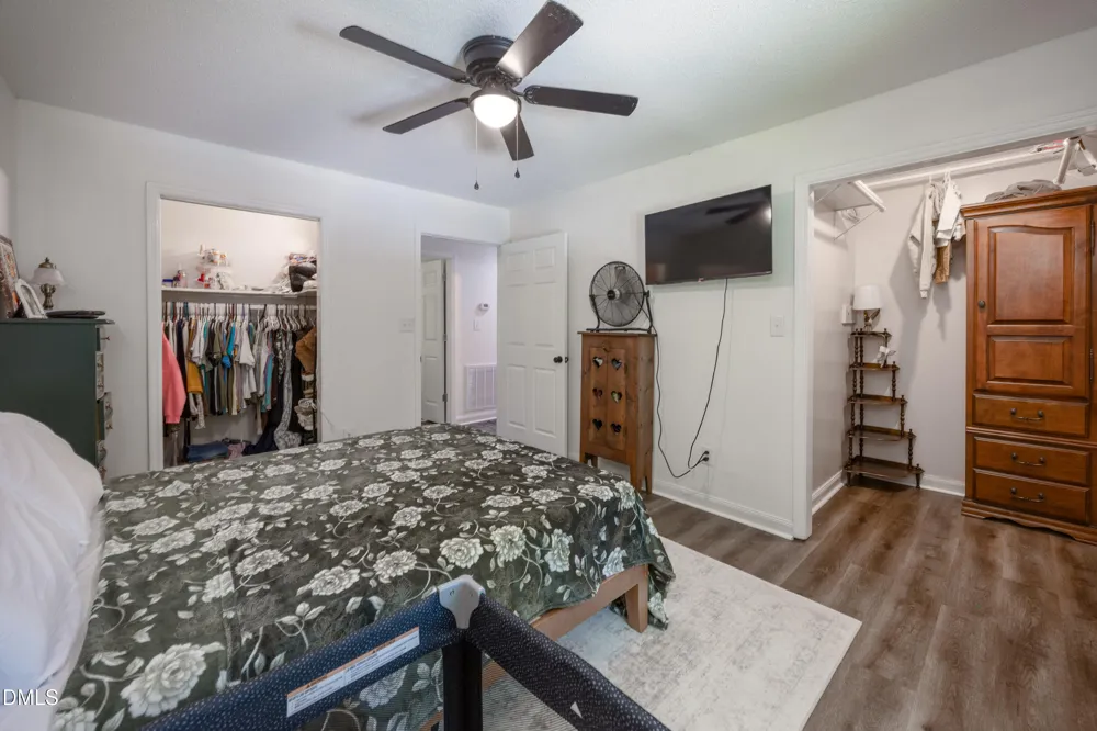 1307 W Pearsall Street Dunn, NC 28334