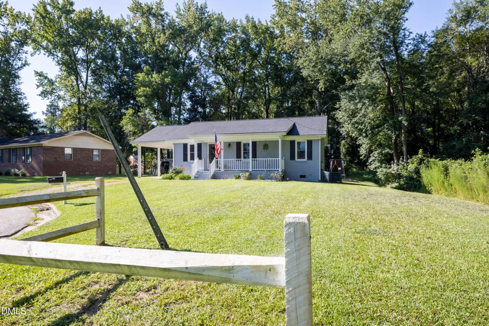 1307 W Pearsall Street Dunn, NC 28334