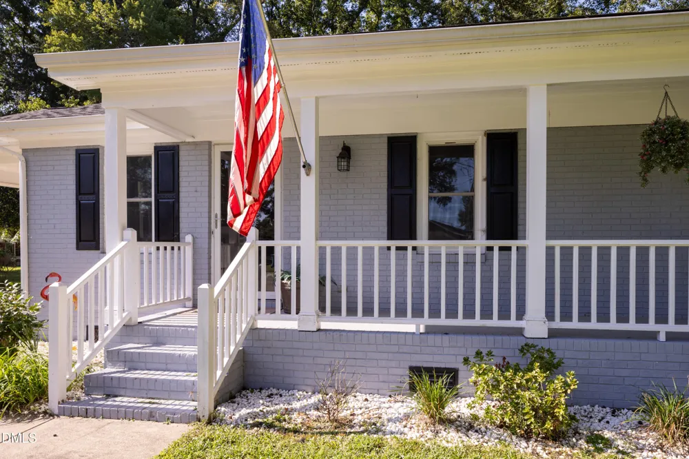 1307 W Pearsall Street Dunn, NC 28334