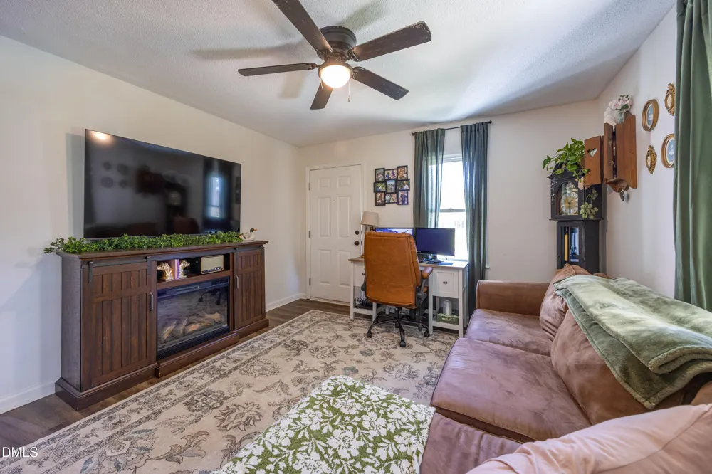 1307 W Pearsall Street Dunn, NC 28334
