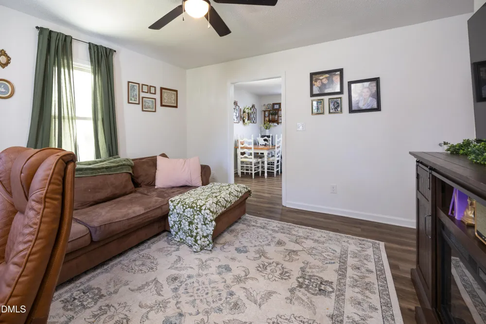 1307 W Pearsall Street Dunn, NC 28334