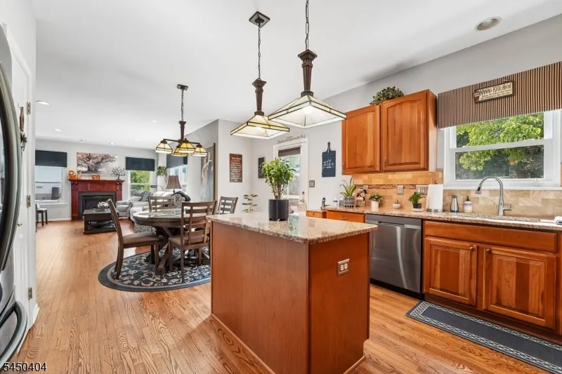 43 Alvin Sloan Ave Washington, NJ 07882