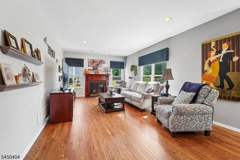 43 Alvin Sloan Ave Washington, NJ 07882