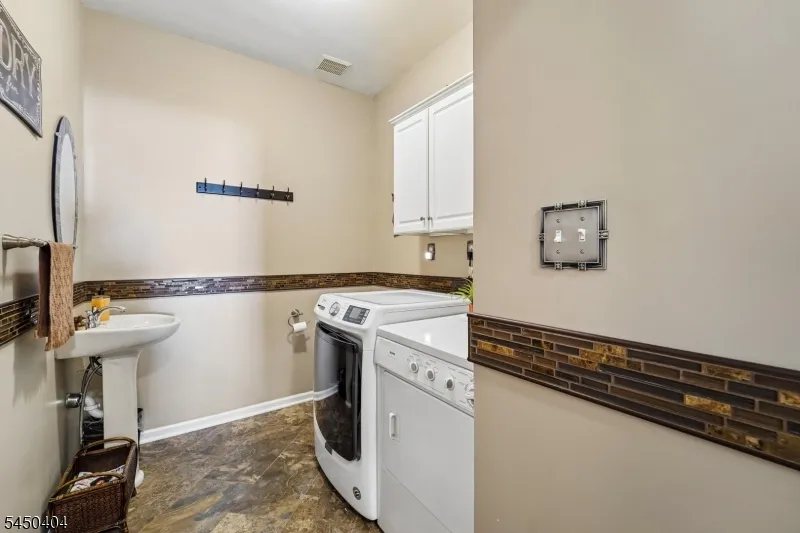 43 Alvin Sloan Ave Washington, NJ 07882