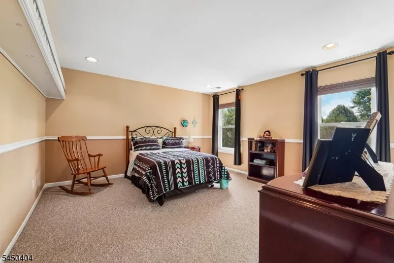43 Alvin Sloan Ave Washington, NJ 07882