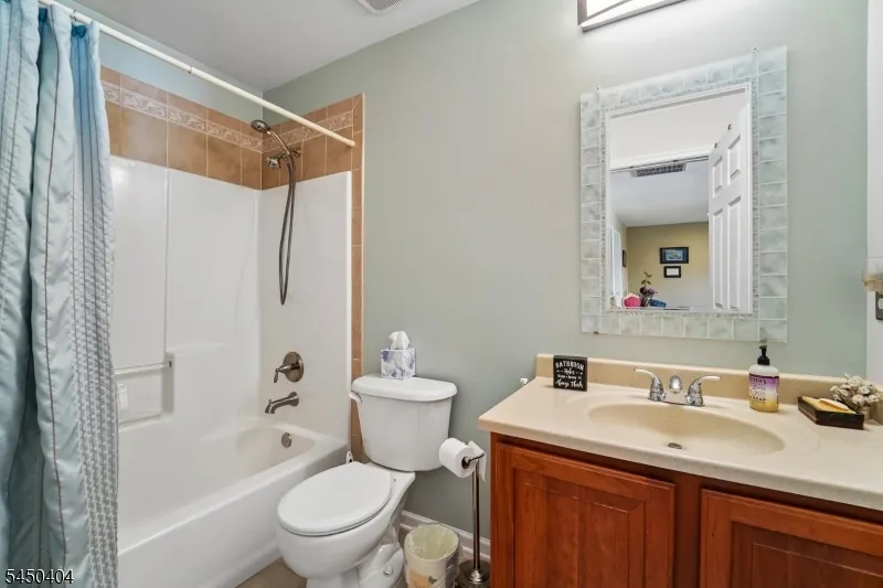 43 Alvin Sloan Ave Washington, NJ 07882
