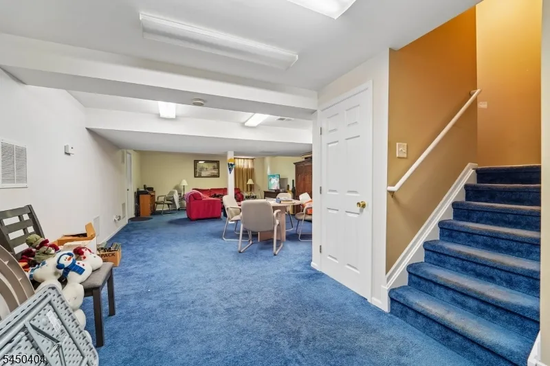 43 Alvin Sloan Ave Washington, NJ 07882