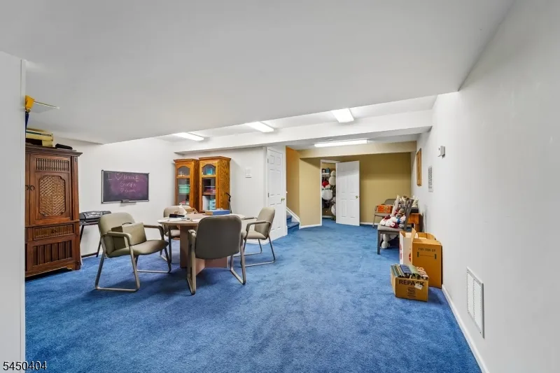 43 Alvin Sloan Ave Washington, NJ 07882