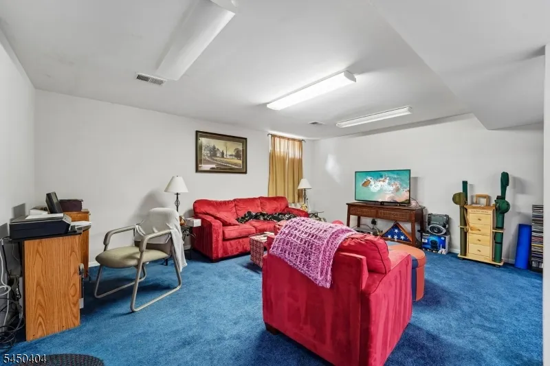 43 Alvin Sloan Ave Washington, NJ 07882