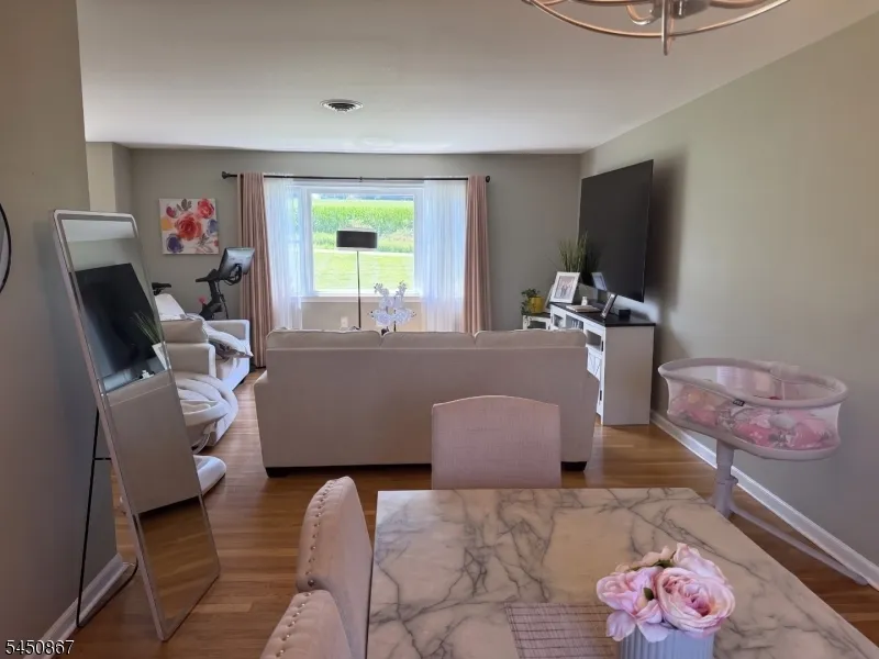 162 Polkville Rd Knowlton, NJ 07832