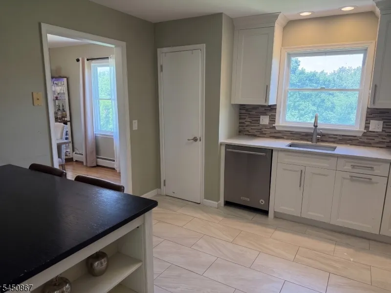 162 Polkville Rd Knowlton, NJ 07832