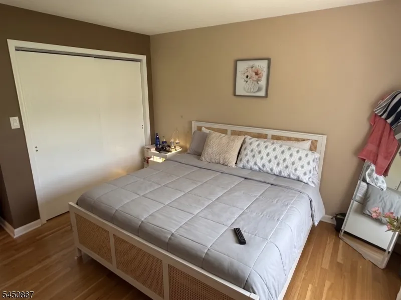 162 Polkville Rd Knowlton, NJ 07832