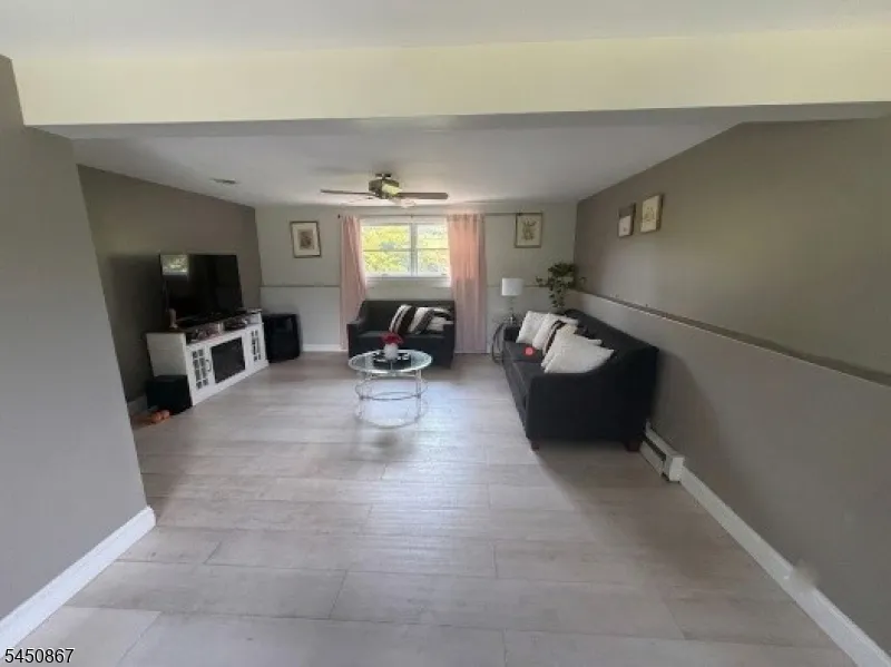 162 Polkville Rd Knowlton, NJ 07832