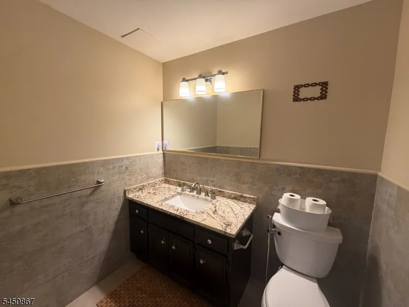 162 Polkville Rd Knowlton, NJ 07832