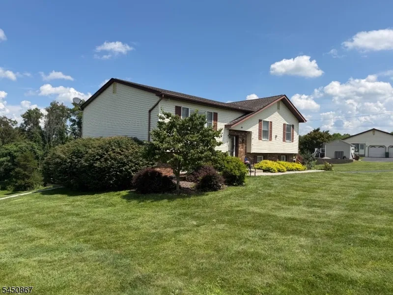 162 Polkville Rd Knowlton, NJ 07832