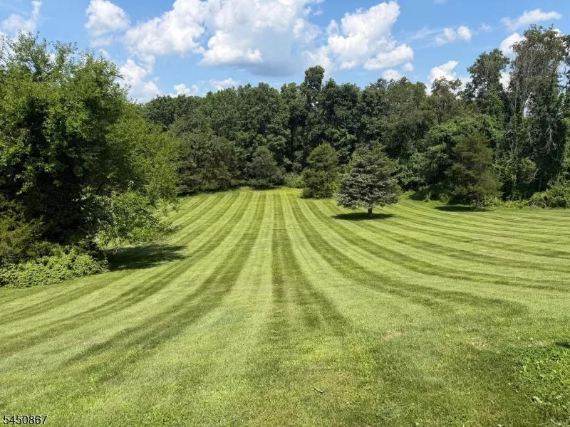 162 Polkville Rd Knowlton, NJ 07832