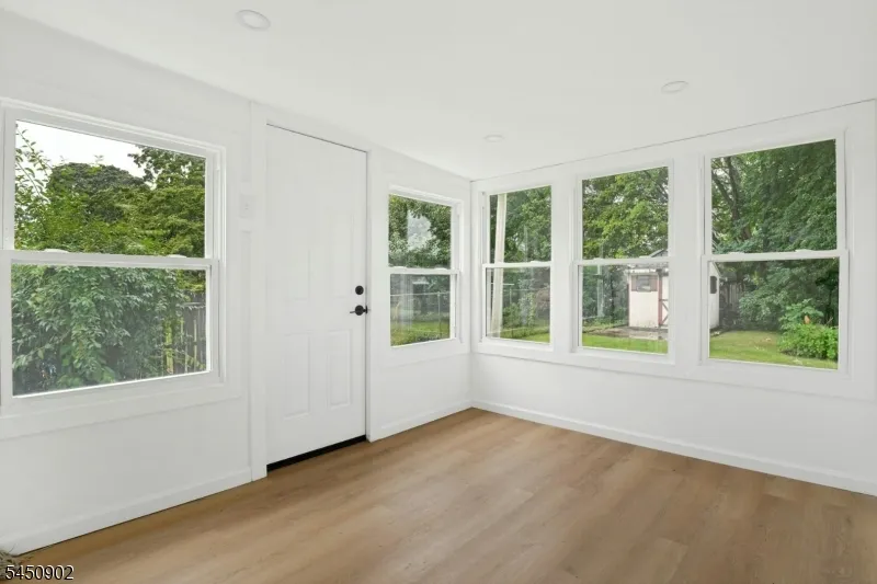 134 Grand Ave Hamilton, NJ 08610