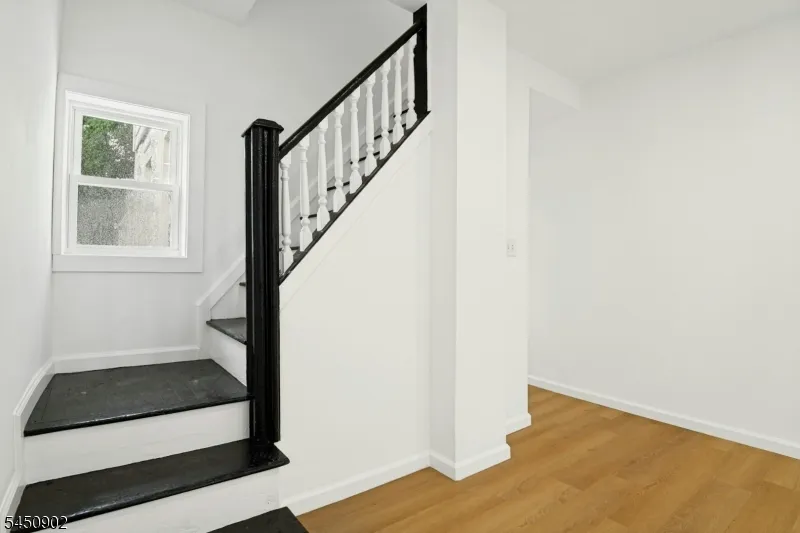 134 Grand Ave Hamilton, NJ 08610