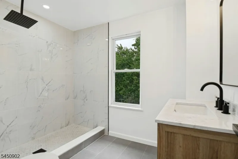 134 Grand Ave Hamilton, NJ 08610