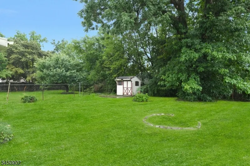 134 Grand Ave Hamilton, NJ 08610